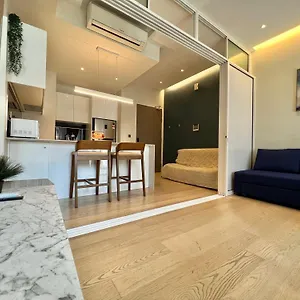 five-star-suites-klcc-500m-lrt-ultra-luxury-facilities.kualalumpurs-hotels.com/